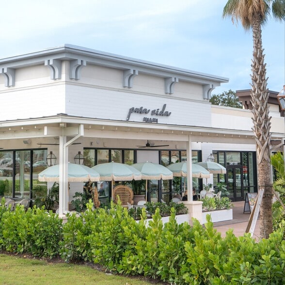 Primary Photo Of 4800-4996 S Tamiami Trl, Sarasota Unknown For Lease