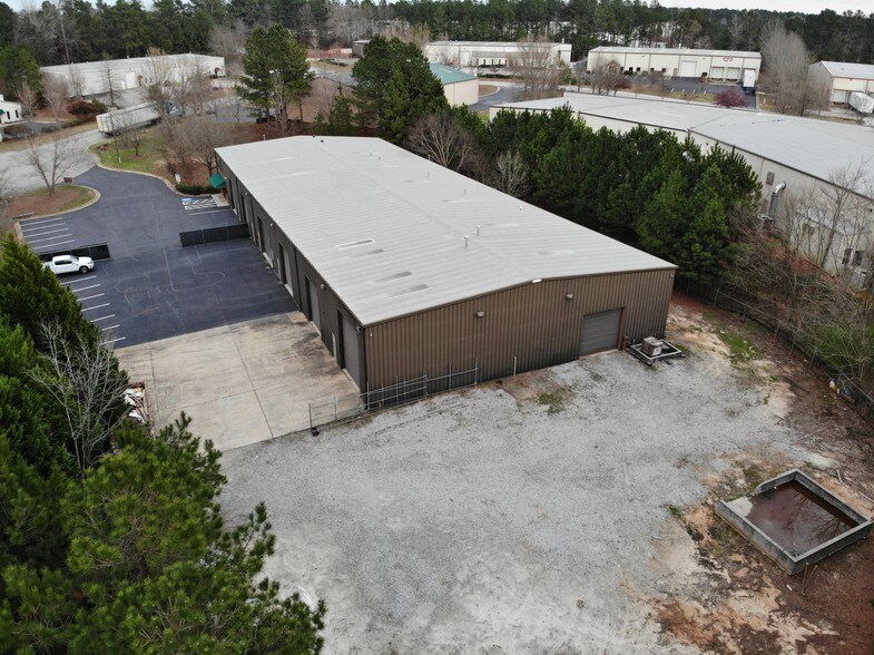 More Photos Of 126 Peach State Ct, Tyrone Warehouse For Sale