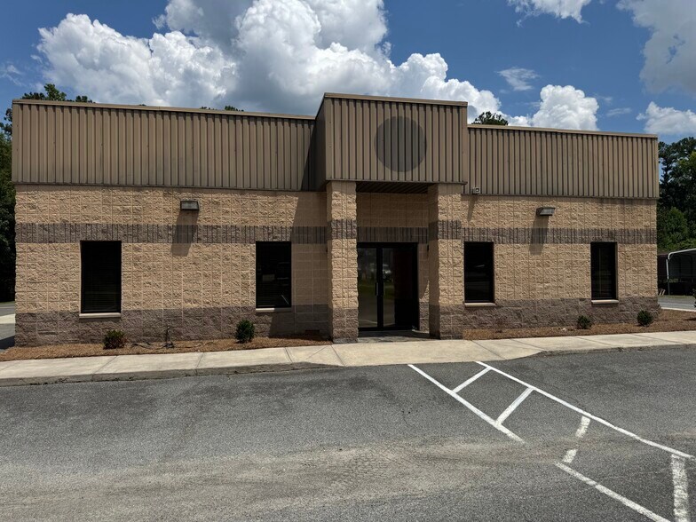 More Photos Of 4354 Valnorth Dr, Valdosta Warehouse For Lease