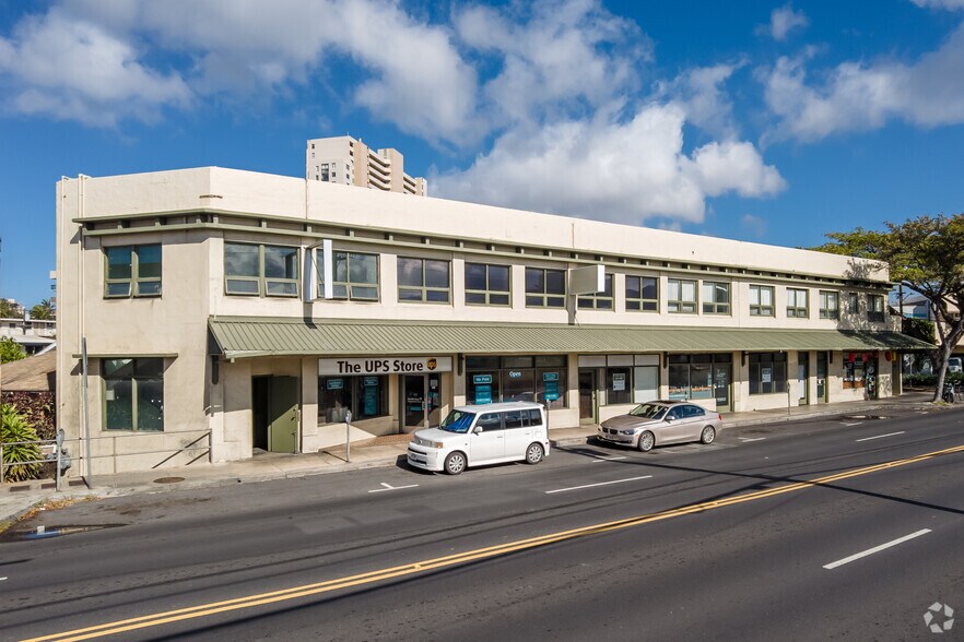 More Photos Of 758-768 Kapahulu Ave, Honolulu Storefront Retail Office For Lease