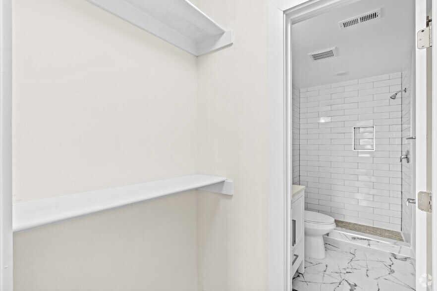 More Photos Of 1415 Young St SE, Washington Apartments For Sale