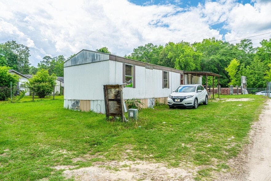 More Photos Of 1267 Trojan Rd, Cross Convenience Store For Sale