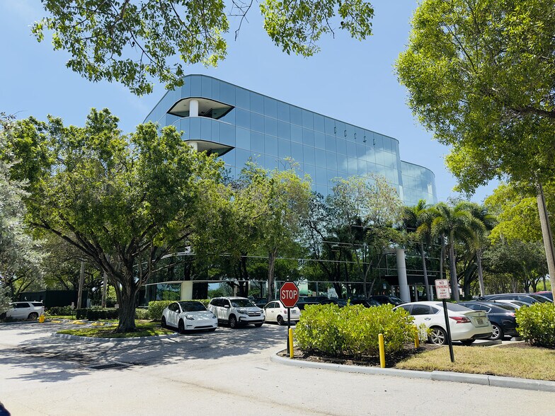 More Photos Of 6400 N Andrews Ave, Fort Lauderdale Office For Lease