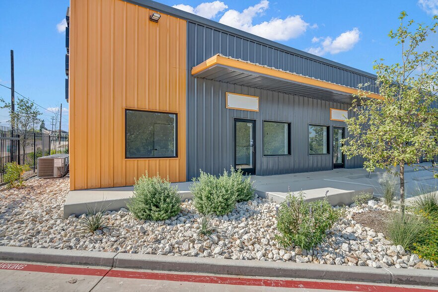 More Photos Of 4503 N Stahl Park, San Antonio Unknown For Lease
