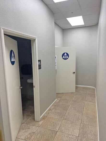 More Photos Of 525 Portal St, Cotati Distribution For Sale