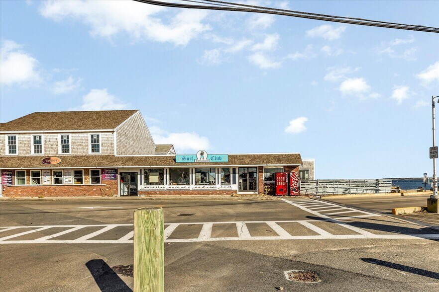 More Photos Of 317-319 Commercial St, Provincetown Restaurant For Lease
