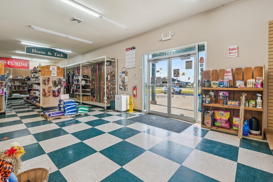 More Photos Of 3620 Flint Ridge Dr, Burlington General Retail For Sale