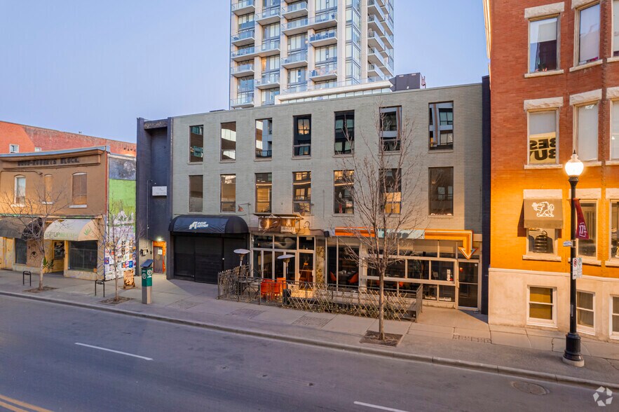 More Photos Of 924 17th Ave SW, Calgary Storefront Retail Office For Lease