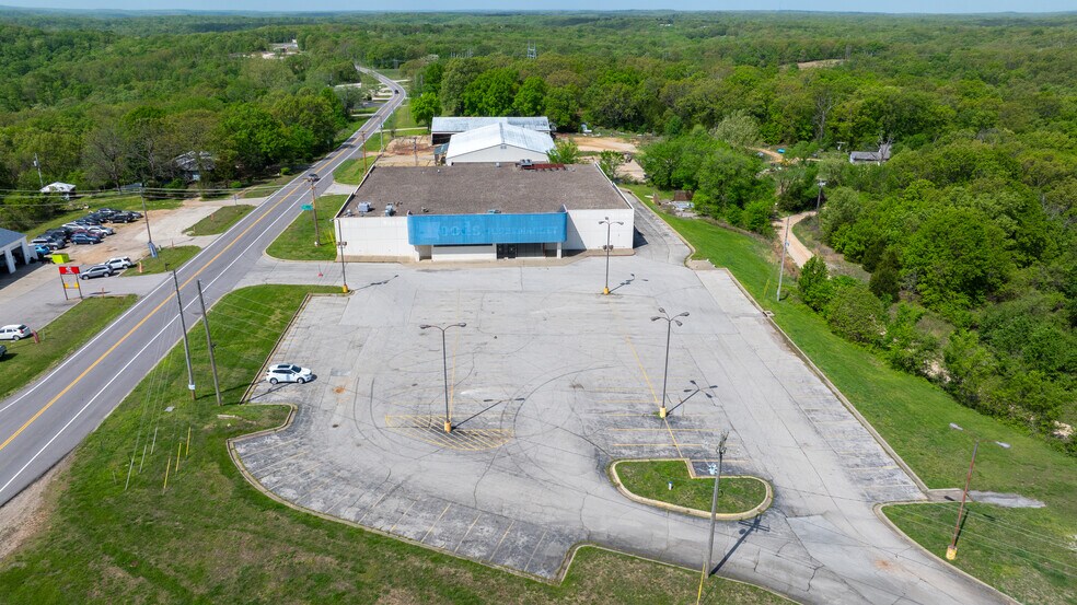 More Photos Of 8845 N State Highway 5, Camdenton Freestanding For Sale