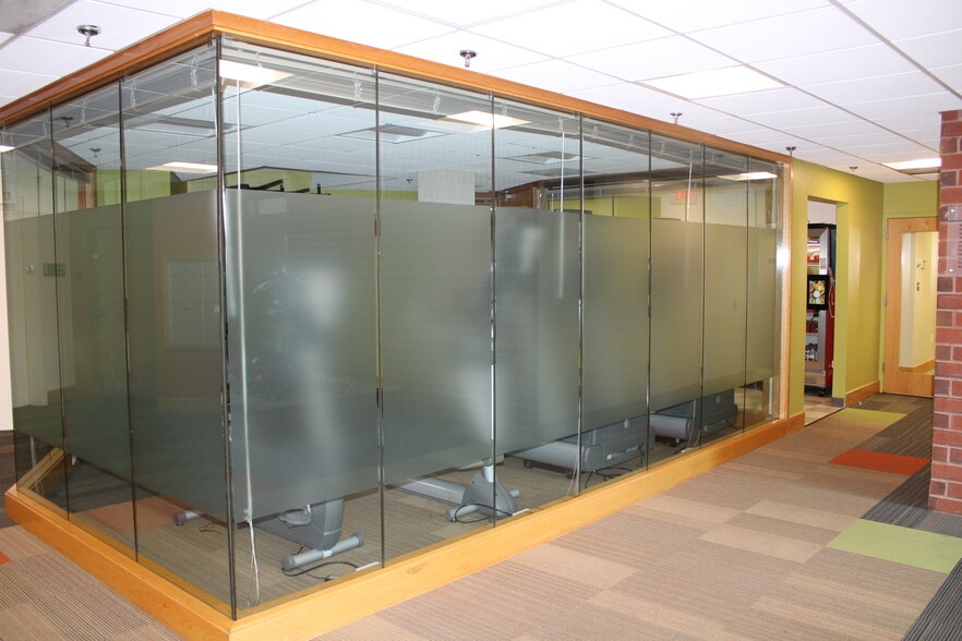 More Photos Of 289 Great Rd, Acton Office For Lease
