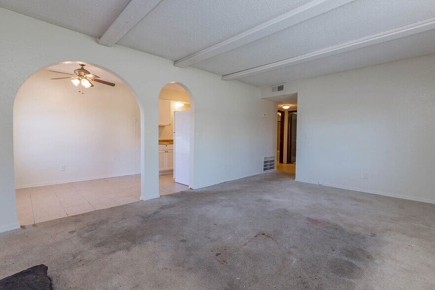 More Photos Of 7404 Lyrewood Ln, Oklahoma City Apartments For Sale