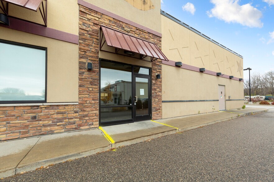 More Photos Of 101 W Lind St, Mankato Fast Food For Sale