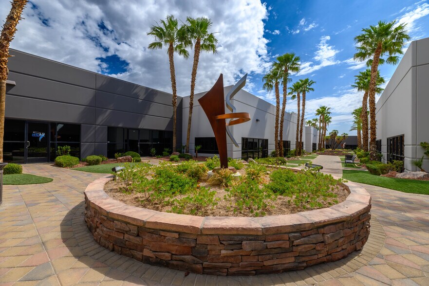 More Photos Of 5920 S Rainbow Blvd, Las Vegas Office For Sale