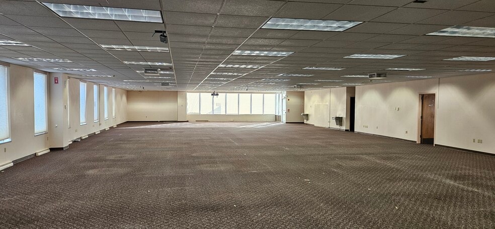 More Photos Of 4020 Durand Ave, Racine Office For Lease