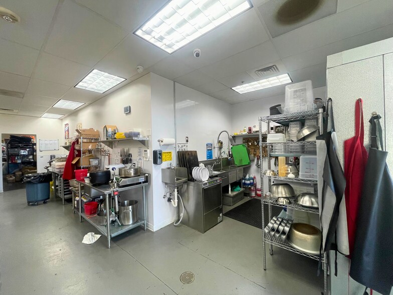 More Photos Of 1020 W Francis Ave, Spokane Freestanding For Lease