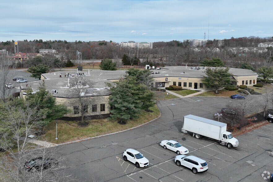 More Photos Of 100 Corporate Pl, Peabody Unknown For Lease