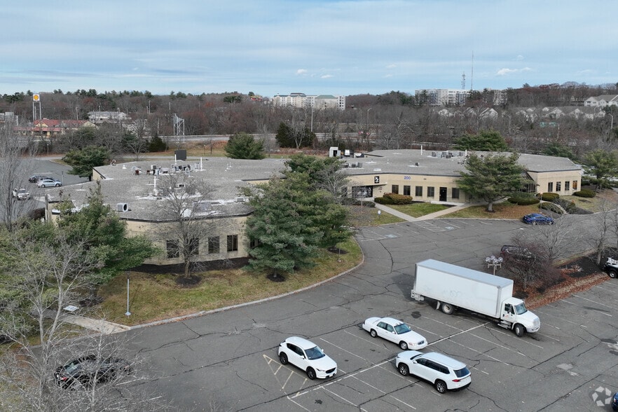 Primary Photo Of 200 Corporate Pl, Peabody Office For Lease