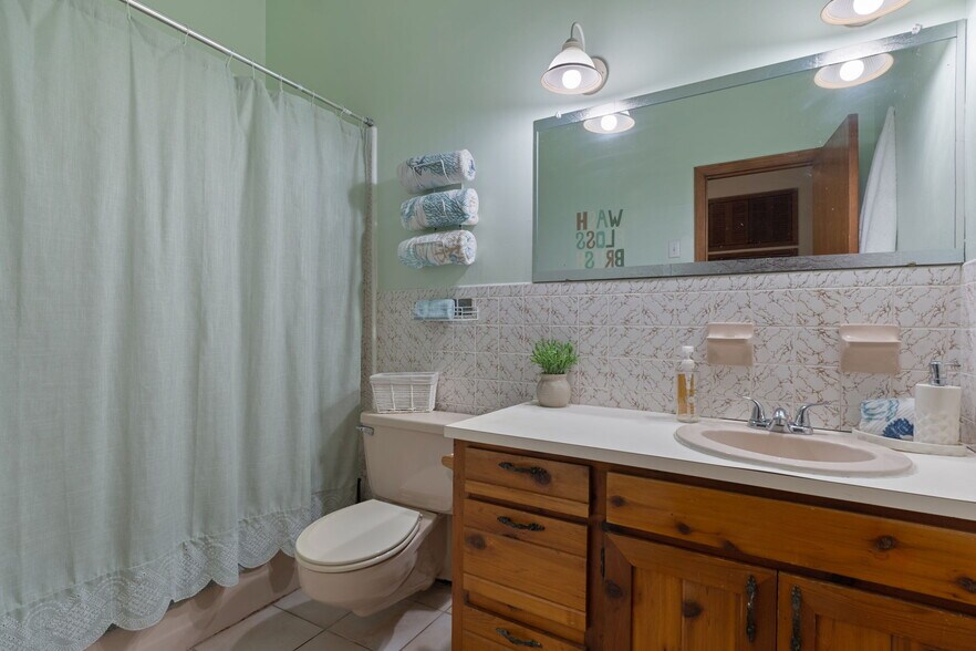 More Photos Of 8301 Congress St, Port Richey Flex For Sale