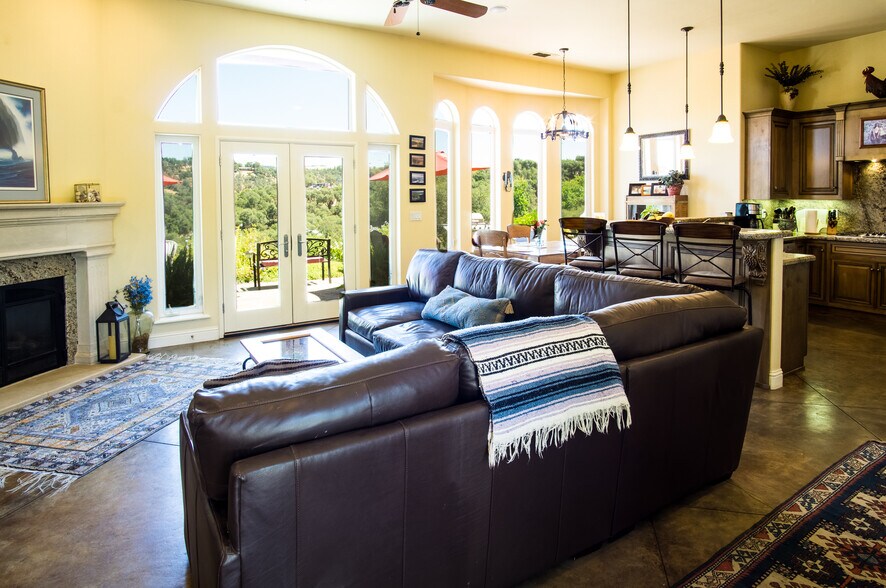 More Photos Of 7071 Ridge Road, Newcastle Winery Vineyard For Sale