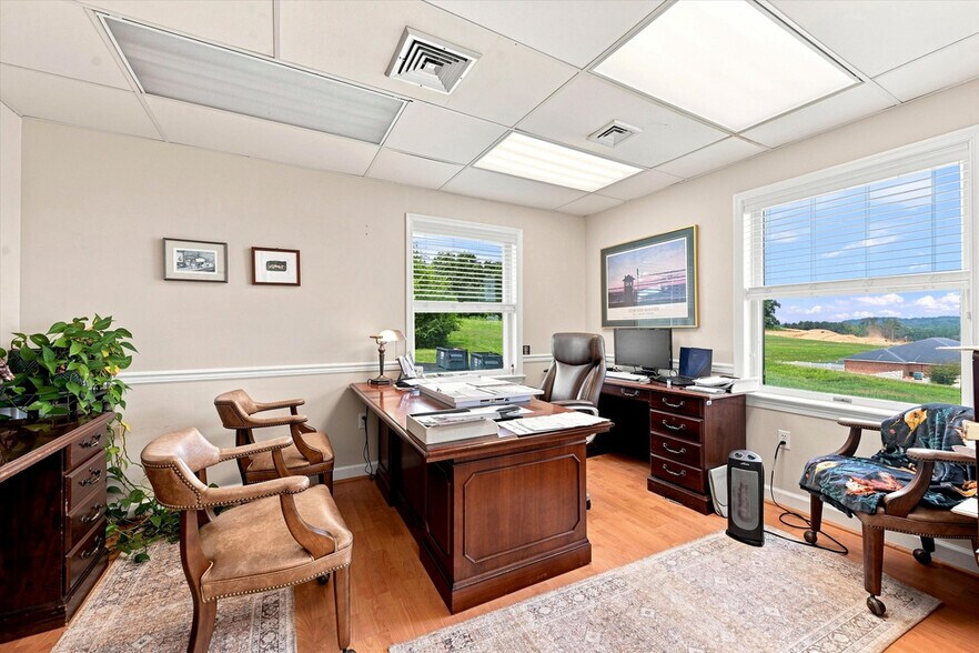 More Photos Of 1284 Gap Newport Pike, Avondale Medical For Sale