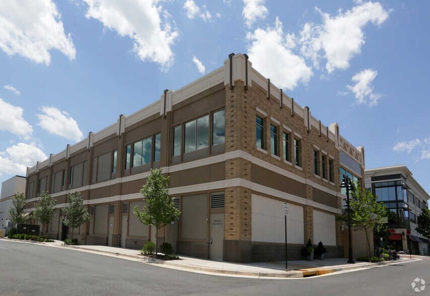 More Photos Of 20370 Exchange St, Ashburn Storefront Retail Office For Lease