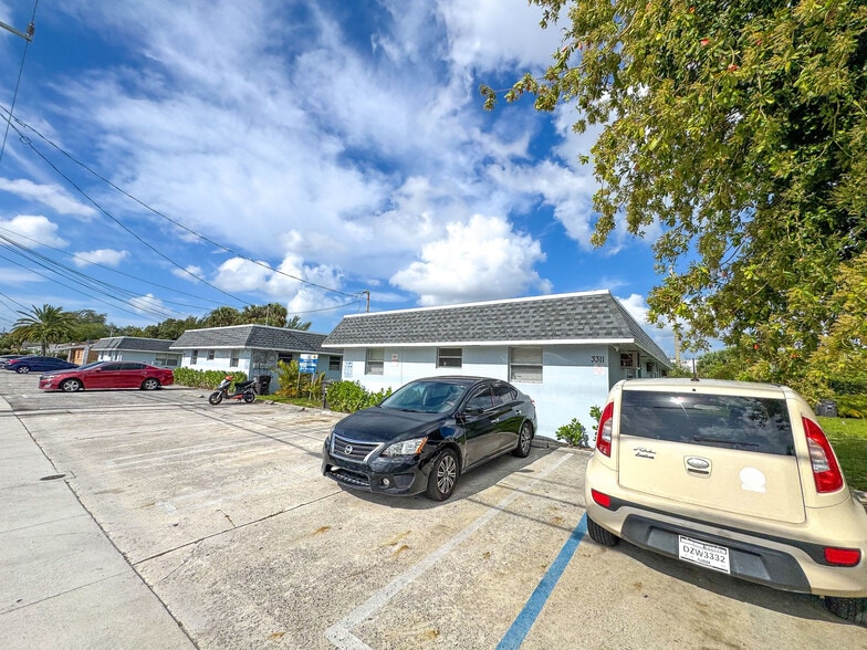 More Photos Of 3307 Windsor Ave, West Palm Beach Apartments For Sale