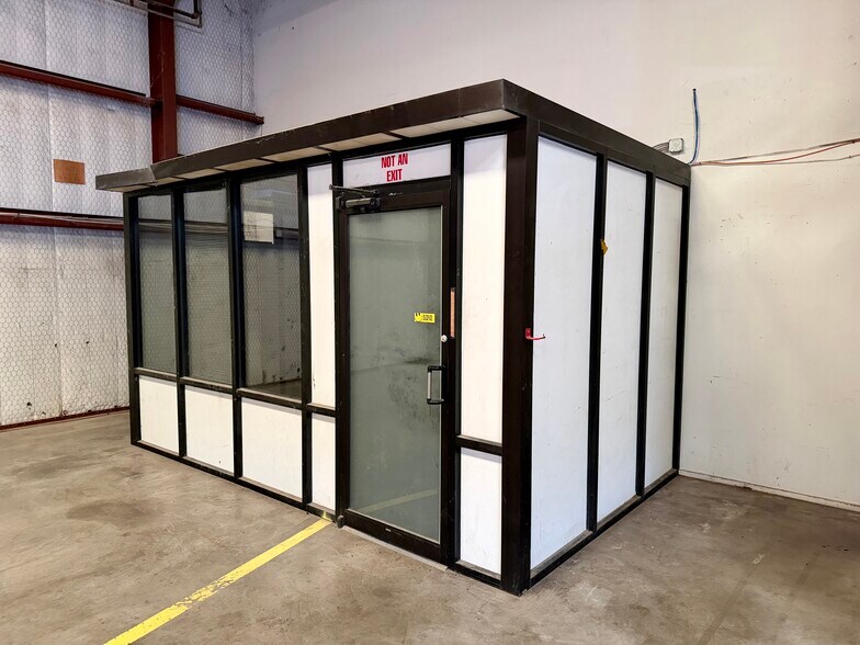 More Photos Of 2412 Kemp Blvd, Wichita Falls Light Manufacturing For Sale