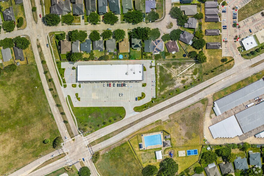 More Photos Of 5149 Reading Rd, Rosenberg Storefront For Sale