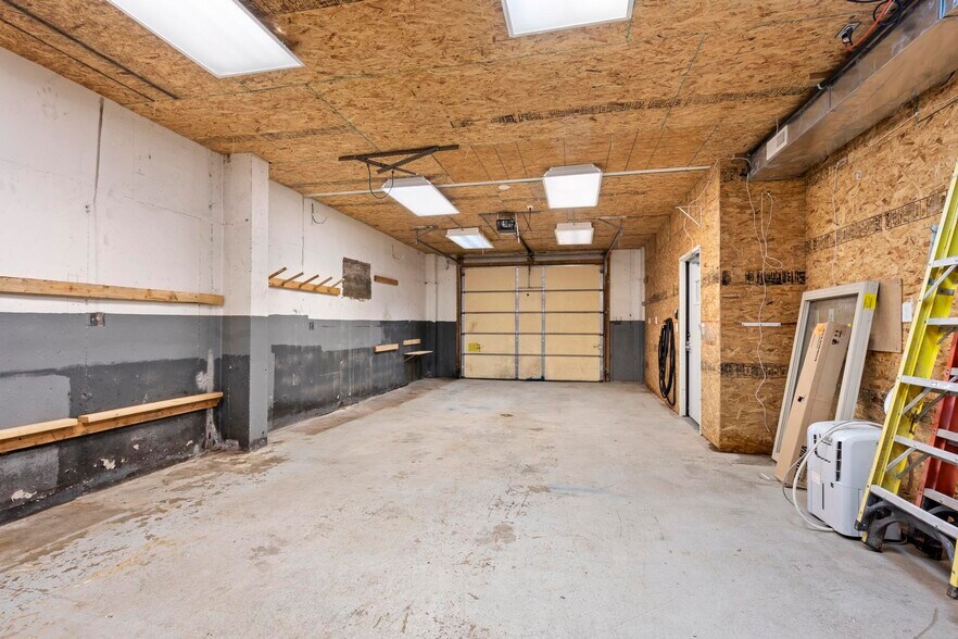 More Photos Of 1006 Ash St, Eudora Loft Creative Space For Lease