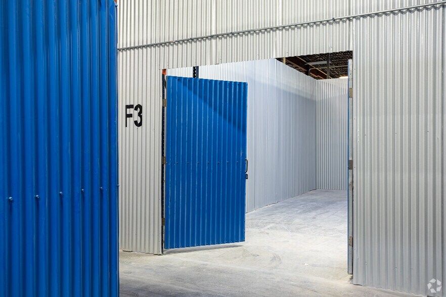 More Photos Of 3341 75th Ave, Landover Warehouse For Lease