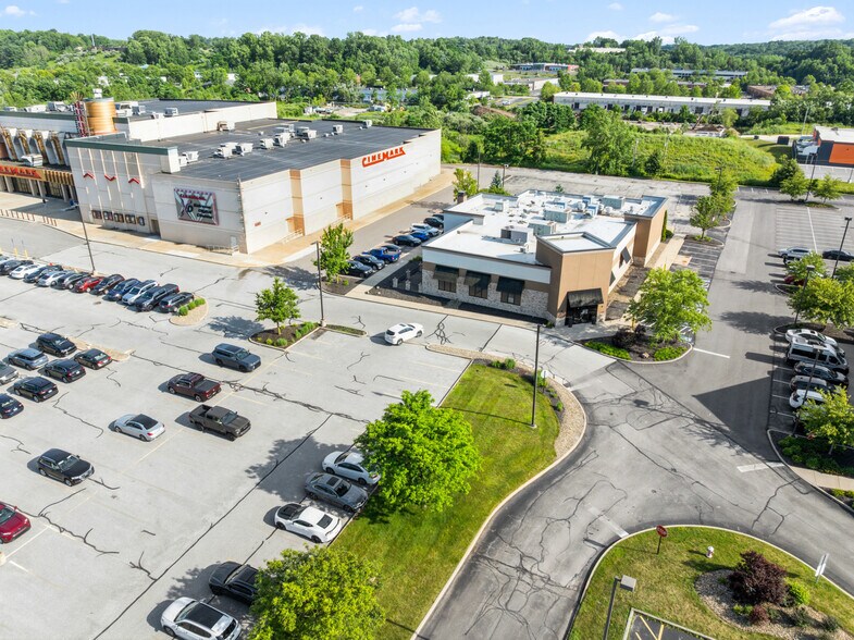 Primary Photo Of 5989 Canal Rd, Valley View Restaurant For Sale