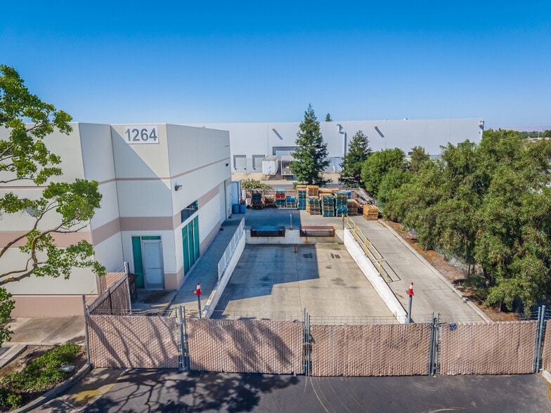 More Photos Of 1264 DuPont Ct, Manteca Warehouse For Sale