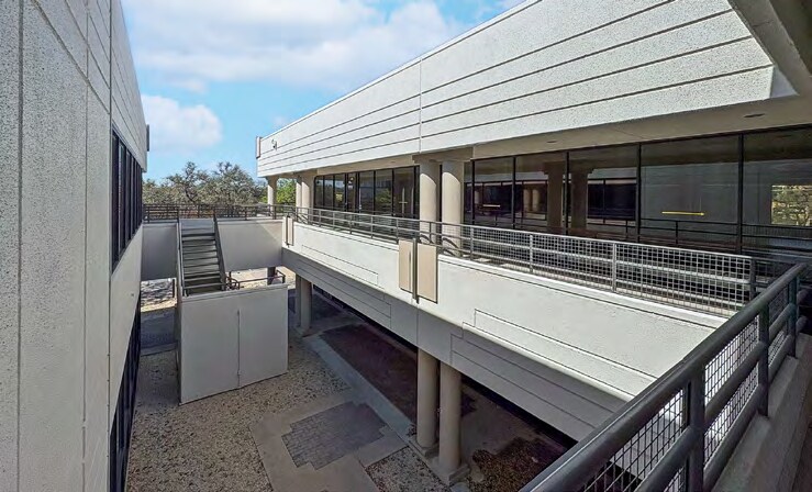 More Photos Of 7271 Wurzbach Rd, San Antonio Storefront Retail Office For Lease