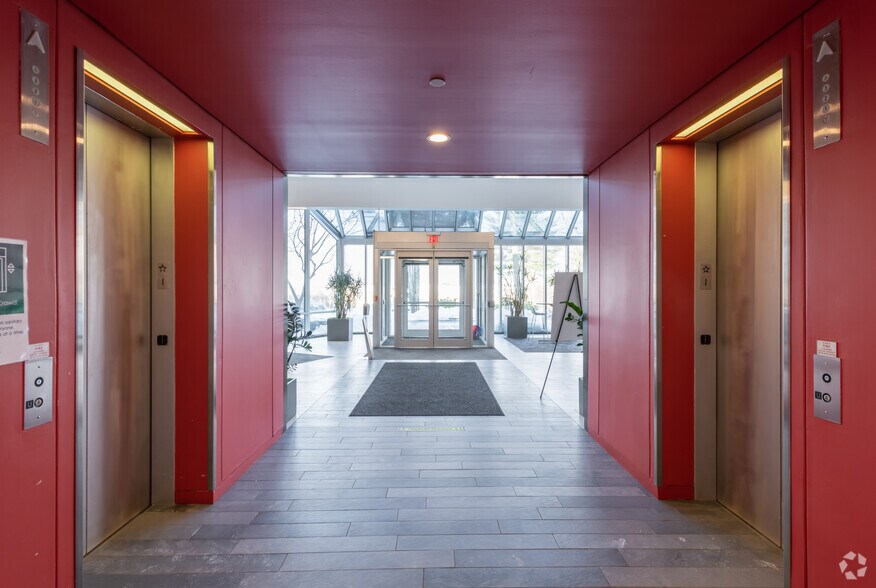 More Photos Of 1 Tech Dr, Andover Office For Lease