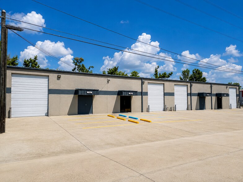 More Photos Of 3101-3107 La Place Ln, Laplace Distribution For Lease