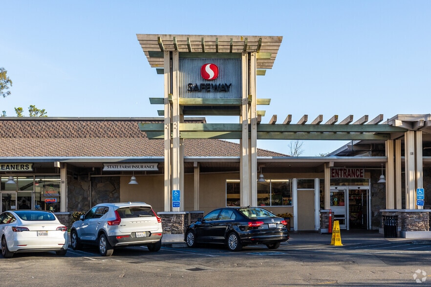 More Photos Of 325 Sharon Park Dr, Menlo Park General Retail For Lease