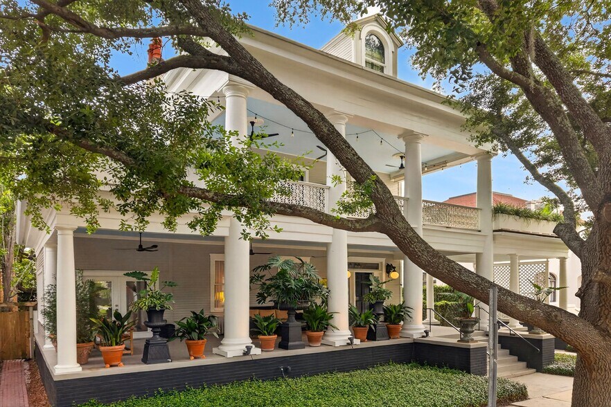 More Photos Of 107 E 35th St, Savannah Office For Sale