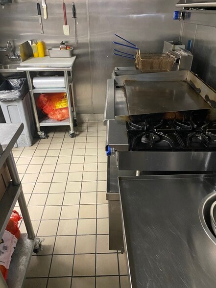 More Photos Of 4727 University Ave, San Diego Restaurant For Sale