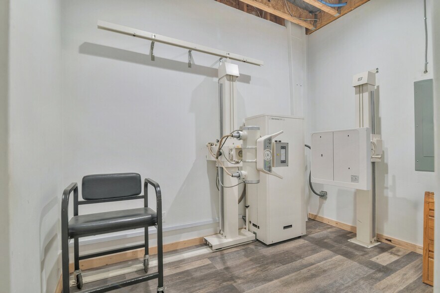 More Photos Of 203-205 W Central Ave, Lompoc Loft Creative Space For Sale