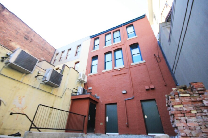 More Photos Of 71-77 E Hastings St, Vancouver Apartments For Sale