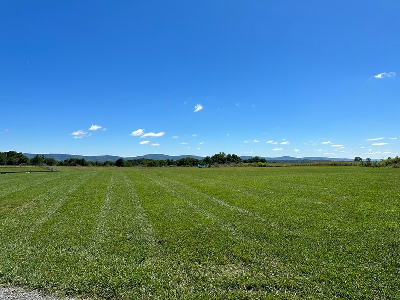 More Photos Of 3476 Fairview Rd, Lewisburg Specialty For Sale