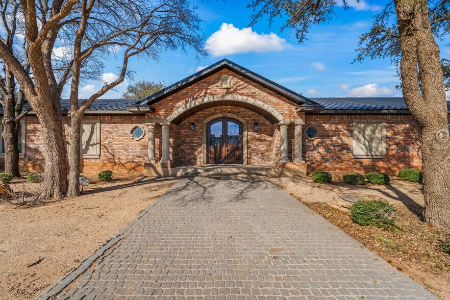 More Photos Of 1120 W Loop 289, Lubbock Medical For Lease