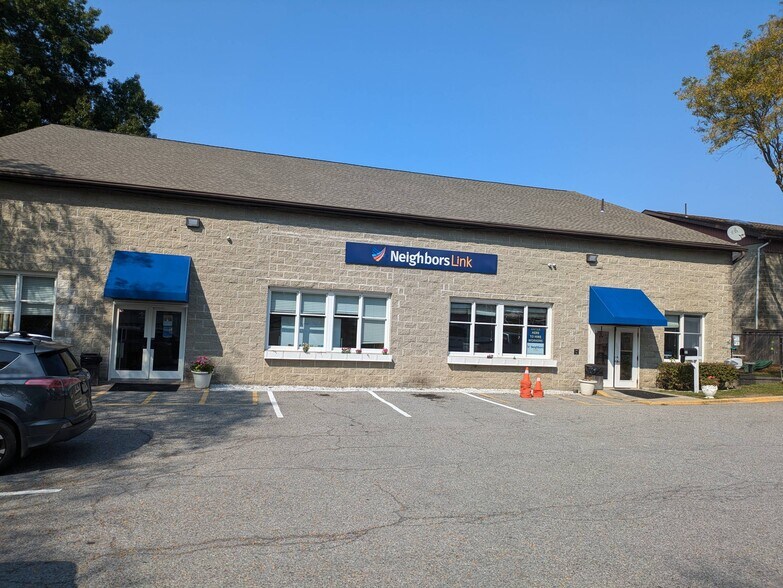 More Photos Of 27 Columbus Ave, Mount Kisco Light Distribution For Lease