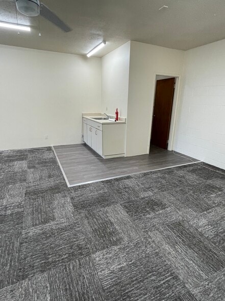 More Photos Of 421 Kalanikoa St, Hilo Loft Creative Space For Lease