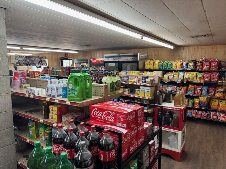 More Photos Of 192 Oakfield Smyrna Rd, Oakfield Convenience Store For Sale