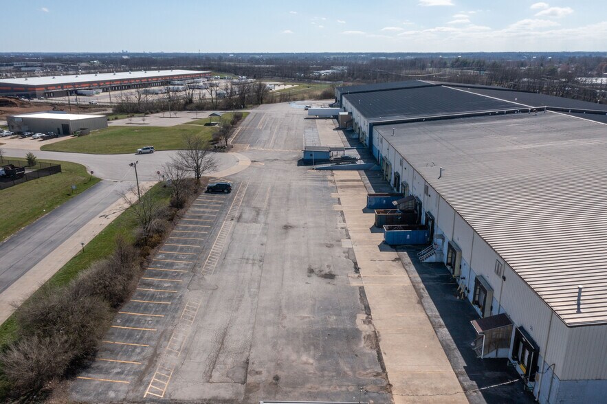 More Photos Of 108 Summer Ct, Georgetown Warehouse For Lease