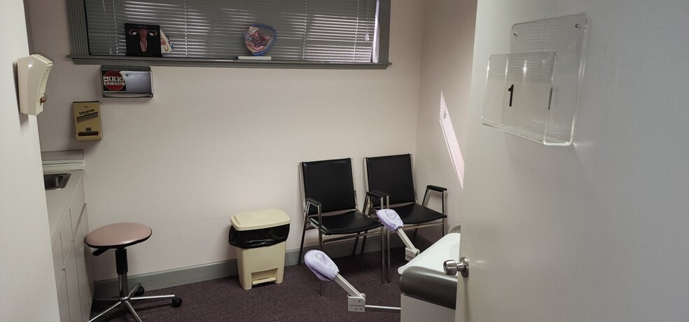 More Photos Of 101 N 8th St, Lake Mary Medical For Sale