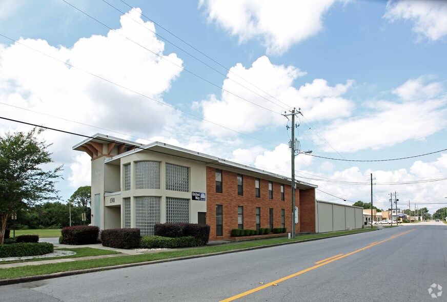More Photos Of 1375 W Government St, Pensacola Flex For Lease