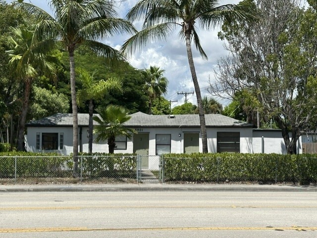 Primary Photo Of 5901 Broadway, West Palm Beach Apartments For Sale