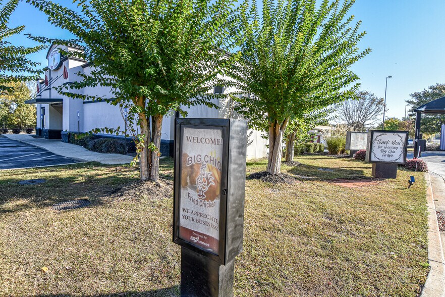 More Photos Of 1530 Hwy 16, Griffin Restaurant For Sale